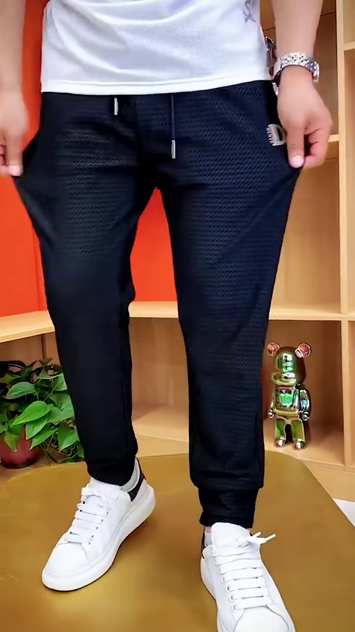 Men Solid Pure Cotton Joggers - Image 8