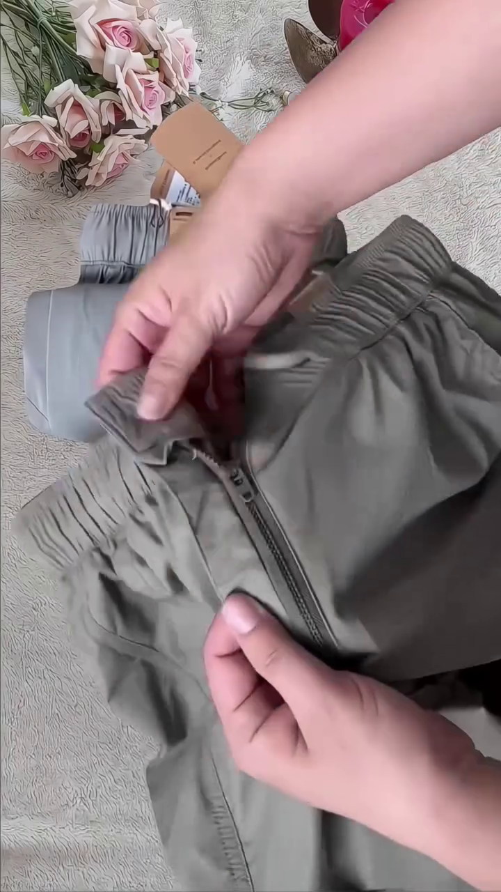 Men Zip Detail Training Track Pants with Toggle Hem - Image 6