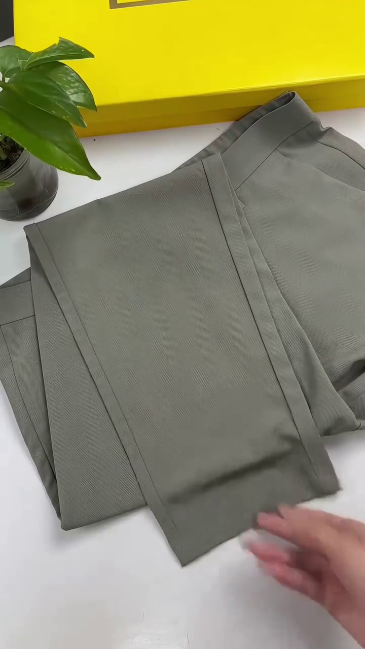 Men High-Rise Formal Trousers - Image 3